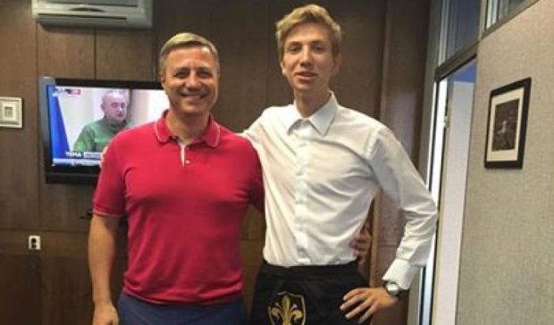 Сын политика Катеринчука пошел в официанты 