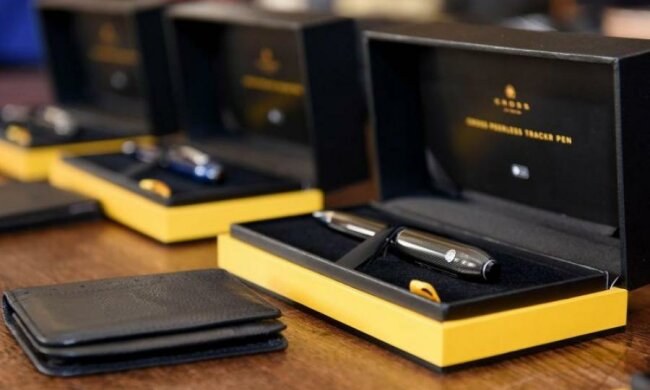 Австралійці продають ручки за ціною смартфона