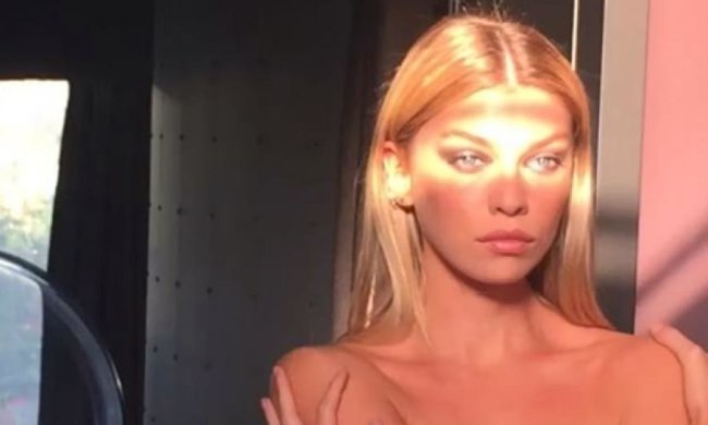 Ангел Victoria's Secret поделилась пикантным снимком (ФОТО)