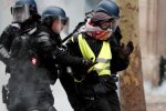 Поліція затримала 29 учасників "жовтих жилетів": атака продовжується, але стає тільки гірше