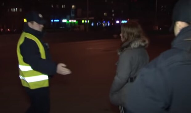 "Ночные бабочки" больше не выйдут на работу – полиция задержала 30 "жриц любви" в Киеве