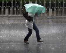 Погода лютує: стало відомо, кому дістанеться найбільше