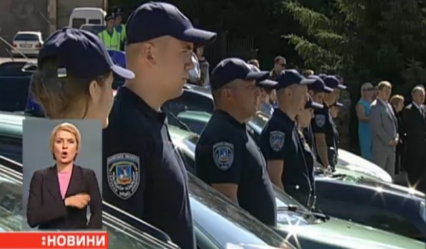На Київщині створили нову поліцію, перевдягнувши міліціонерів