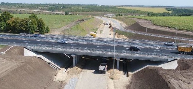 Как отремонтировать все дороги Украины от трасс до сел и ввести на них гарантию