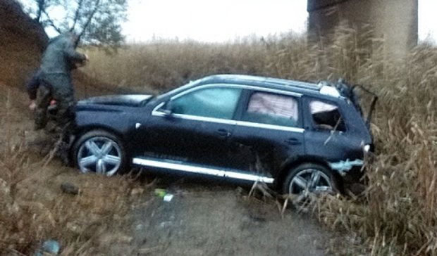 Автомобиль иностранца упал в реку в Николаевской области (фото)