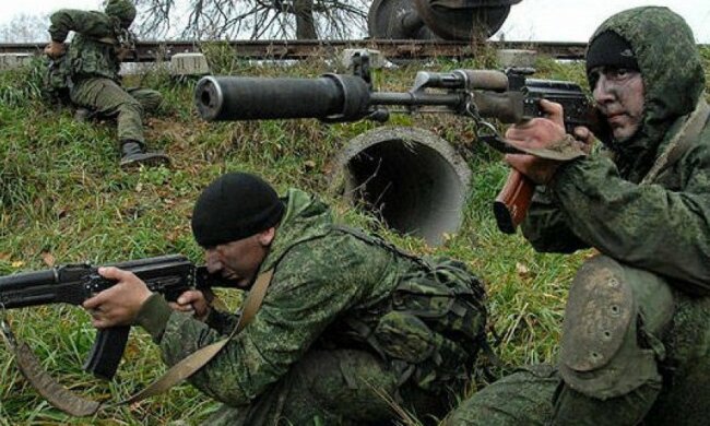 Російський спецназ "полює" на українських військових і транспорт постачання