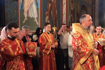 Церковь, молитва, фото: Знай.ua