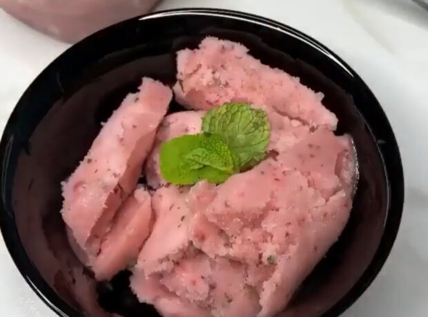 Персиковое мороженое, скриншот: instagram.com/cooks.story