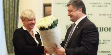 "Гонтарева главный враг Украины, бандит и коррупционер": экс-глава Нацбанка рассказала о письмах в Лондоне