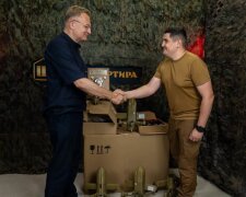 Андрій Садовий та командир 122 бригади ТрО