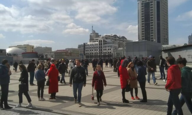 Пачка цигарок по 100 гривень та 50 тисяч людей без роботи: чим загрожує українцям реформа в тютюновій сфері