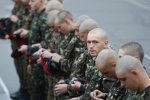 Уряд пропонує скасувати надбавку для військових строкової служби