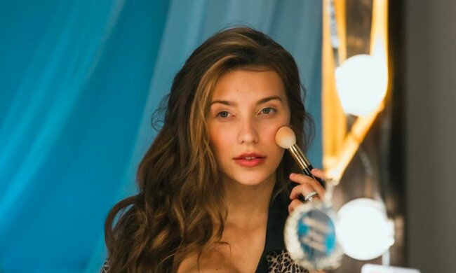 Тодоренко і Топалов зачарували однорічним сином на обкладинці глянцю, на кого більше схожий красунчик