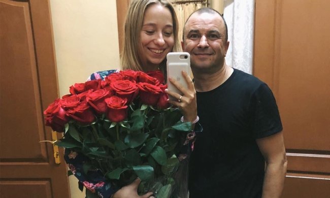 Виктор Павлик женится четвертый раз, новая невеста оказалась "еще той штучкой": "До свадьбы - никому"