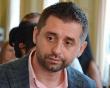 Глава фракції "Слуга народу" Арахамія пройшов перевірку на детекторі брехні: чи була корупція