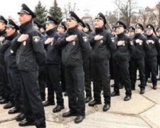 Столичні поліцаї стануть наглядачами за сміттям