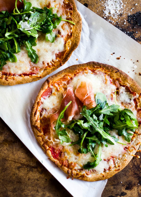 Простая пицца из тортильи: рецепт который понравится каждому