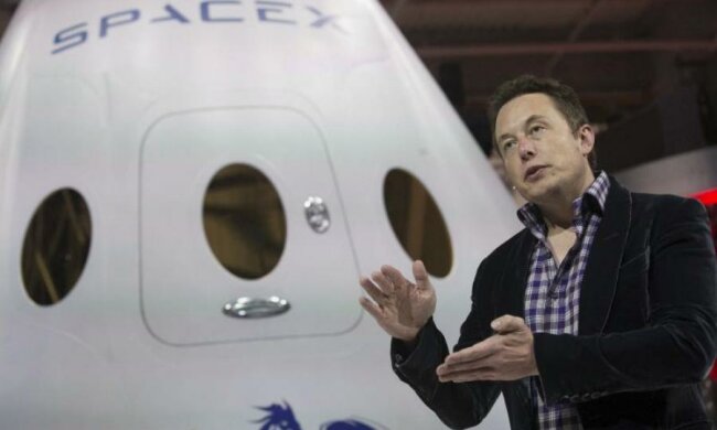 Маск відправить астронавтам надсучасний подарунок