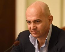 Білий і пухнастий: САП не знайшла, чого пред'явити другу Порошенка