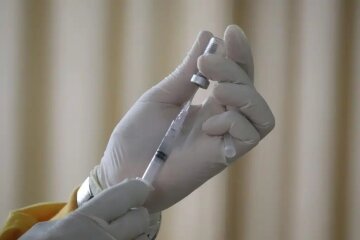 Шприц, укол, зображення із вільних джерел