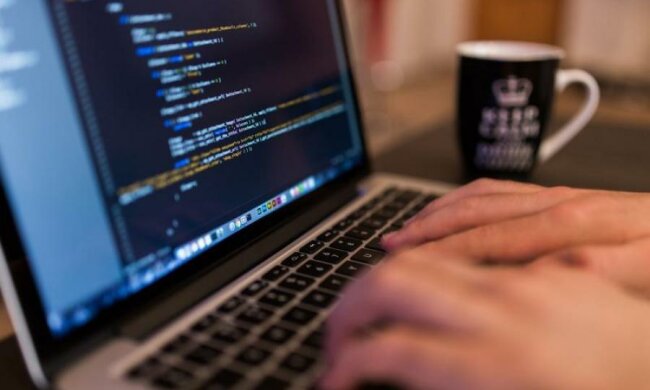 Новая атака: сайт Кабмина снова "положили" 