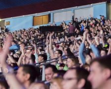ЧМ 2018: пара "эталонных россиян" на трибунах прославилась на весь мир