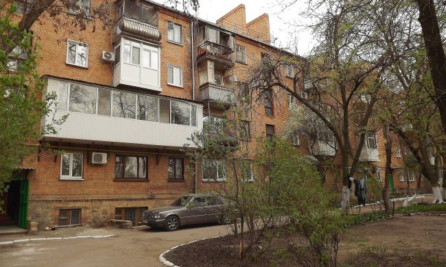 Борги доведеться відпрацювати: українців змусять підмітати вулиці та фарбувати під'їзди