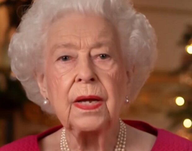 Королева Елизавета II с сожалением заговорила о потере принца Филиппа: "Рождество может быть тяжелым"