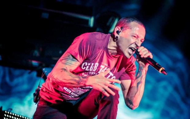 Вокалист Linkin Park покончил с собой, - СМИ
