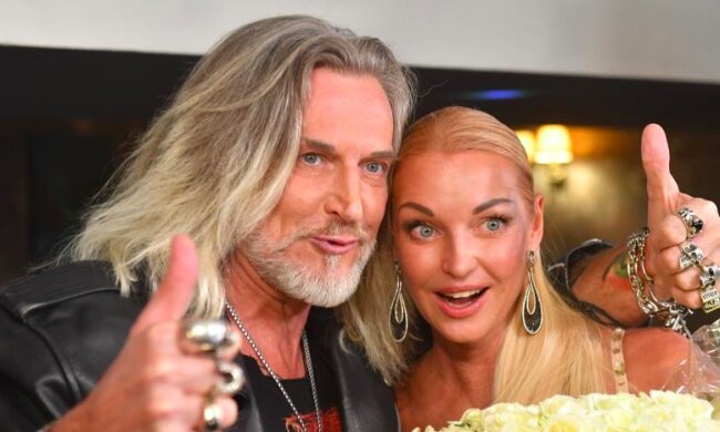 Волочкова и Джигурда поскакали в Вегас на черном коне, только на белом: "Вызовите санитаров"