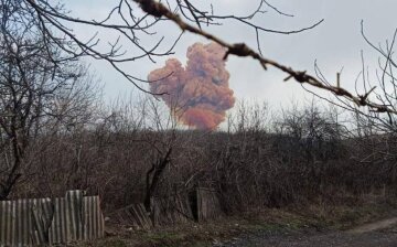 Оккупанты попали в цистерну с азотной кислотой, фото: Сергей Гайдай