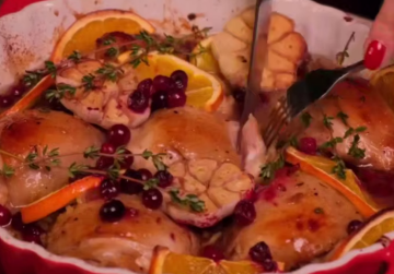 Курочка в апельсинах і журавлині, кадр з відео