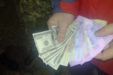 СБУ спіймала на хабарі прикордонника на Чернігівщині (фото)