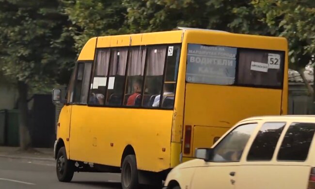 Маршрутка. Фото: скрін youtube