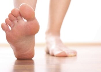 Стопа людини, фото shodfeet