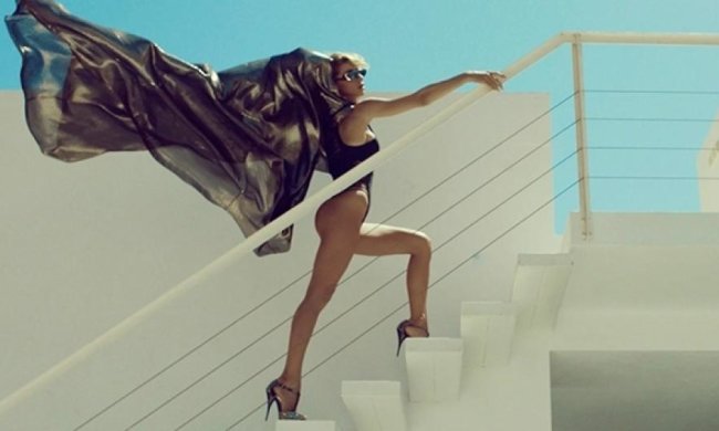 Loboda похвасталась стройной фигурой в новом клипе