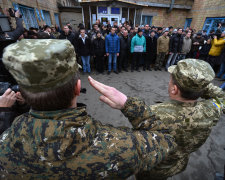 Звали в армію - ніхто не прийшов: призов 2018 обернувся порожнім військкоматом