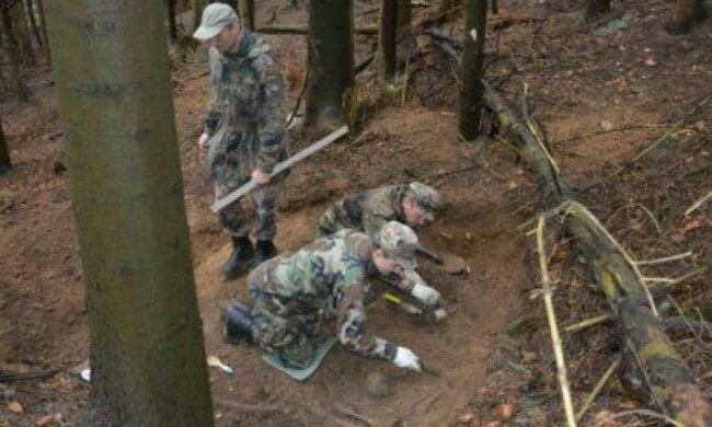 На Львівщині знайшли масове захоронення вояків УПА