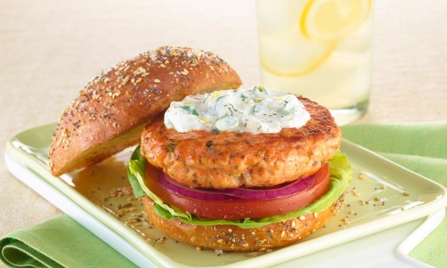 Цікавий рецепт бургерів з лососем і хріном
