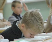 Расписание для школьника: как правильно просыпаться и когда делать домашнее задание 