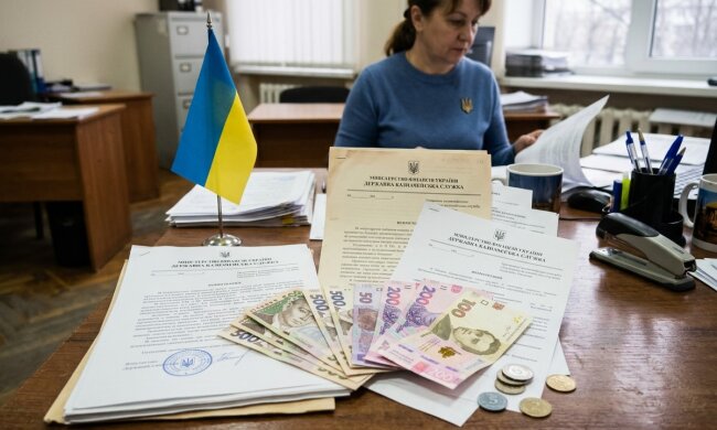зарплата гроші бюджет Україна