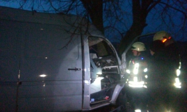 На Киевщине смертельное ДТП подняло на уши ГСЧС: среди погибших оказался спасатель-огнеборец