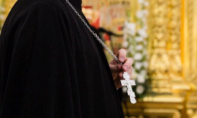 Аферисты в рясах устроили "Божий тур" по Украине