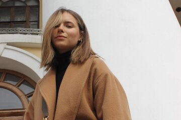 Маша Кравець, Апостроф