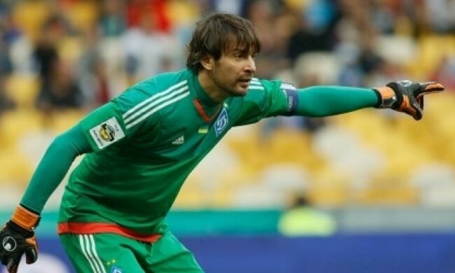 Шовковский попал в сборную сезона Лиги Чемпионов