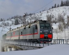 Серьезная авария парализовала поезда: тысячи украинцев не могут вернуться домой