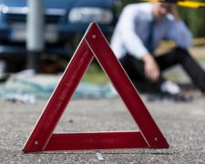 Автомобіль з іншого виміру поставив на вуха інтернет: відео
