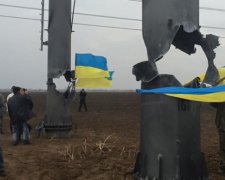 Ремонт електроопор на Херсонщині припинили на вимогу активістів