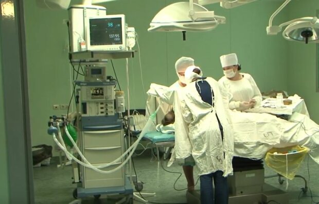 Хирурги, скриншот: YouTube