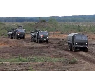 Військова техніка в білорусі. Фото: Youtube